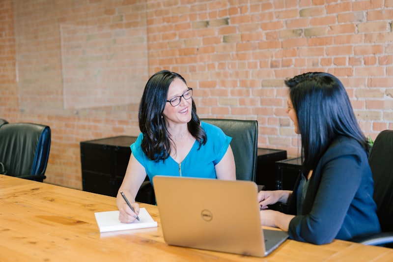 Temp Mail vs Personal Inbox: When to Choose Which